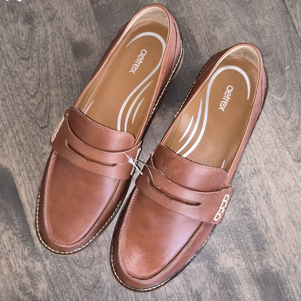 New Aetrex Collette Loafer brown size 9-9.5 slip on flats